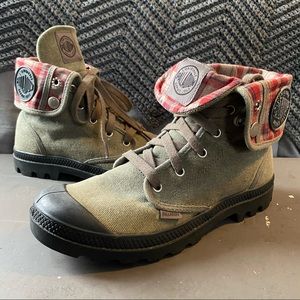 Palladium Pallabrouse Baggy Green Boot • Women’s 9